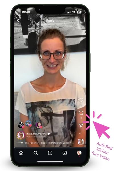 Martina Lörracher-Leeb sitzt vor der Kamera in Instagram Live-Ansicht und spricht zu ihren Followern – ein Beispiel für ein Solo-Live auf Instagram
